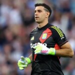 Arsenal sa týkal presunu šoku Emiliano Martinez na pozadí „obáv“ Davida Raya.