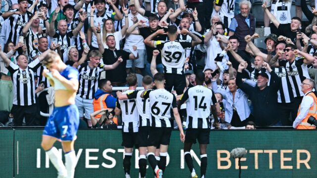 Newcastle by preskočil Arsenal s víťazstvom v severnom Londýne