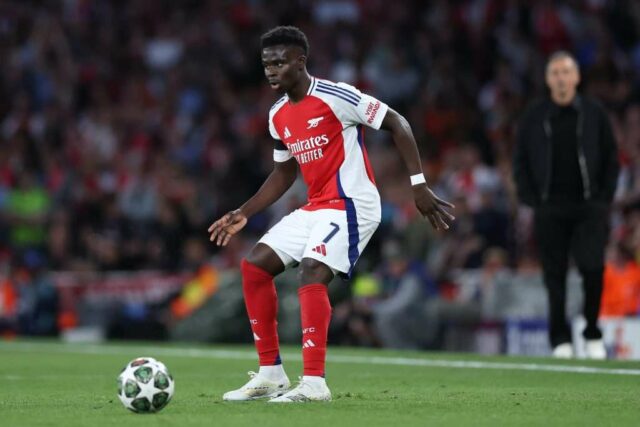 Arsenal's Bukayo Saka Hails „Unreal“ Barcelona Star


