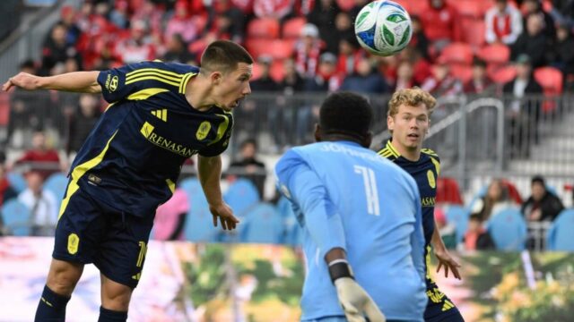 Assel Surridge's Assel zdvíha Nashville SC nad Toronto FC

