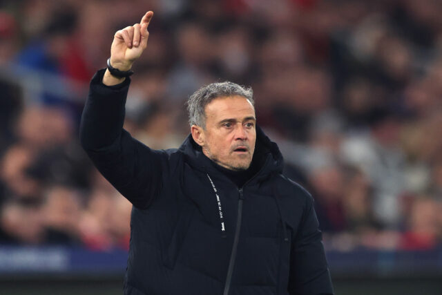 Barca zakazuje poprednú novinárku, aby sa vrátil Luis Enrique, PSG, aby porazil Inter Milána

