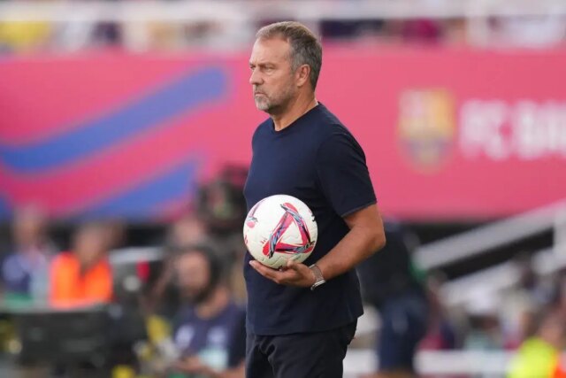 Barcelona Hansi šéf zostal „ohromený“ medzi hviezdou v semifinále Ligy majstrov

