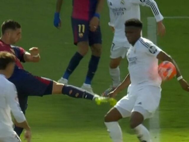 Prvý uhol zobrazený Hernandez Hernandez. 