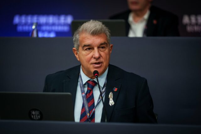 Barcelona sedela za 15 miliónov EUR v polovici letných prípravkov na presun okna

