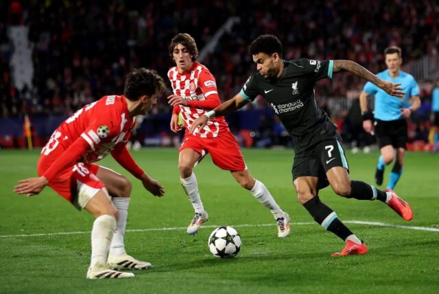 Barcelona zviazaná? Liverpool identifikuje nahradenie Luisa Díaza


