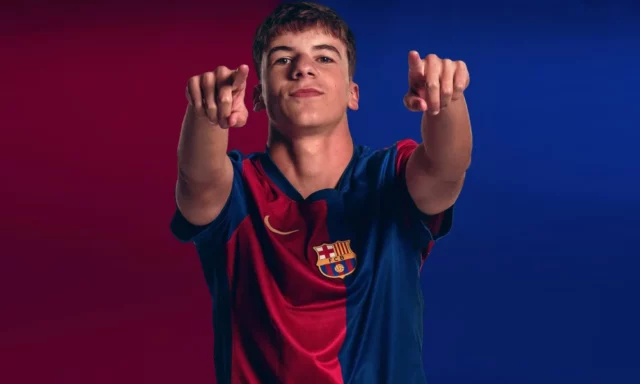 Barcelonský chlapec sa pripravil na skvelú príležitosť pod Hansi-Flick v predbežnej sezóne

