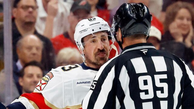 Brad Marchand van Panthers kŕmi povesti -Dessert -povesti

