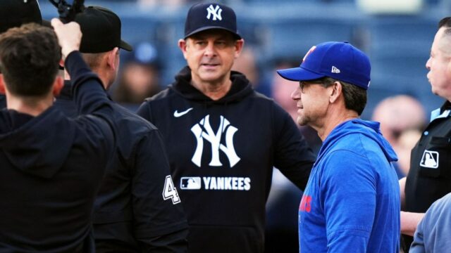 Bratia Aaron, Bret obnovuje bitku v Boones v Yankees-Ragers

