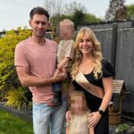 Priateľka Shane Richardsona Hannah James (vpravo) aktualizovala svoj profilový obrázok, aby jej ukázala a pána Richardsona po tragickej smrti s týmito dvoma deťmi úsmev s úsmevom s úsmevom