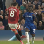 Bruno Fernandes évite le `` carte rouge claire '' en tant qu'homme utd star `` cliquets 'Moises Caicedo