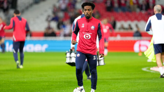 Bývalá hviezda Manchester United v očiach prepínača Tottenham, keď potvrdzuje letný prenos

