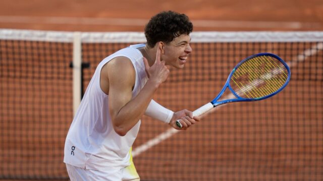 Bývalý Gator Ben Shelton sa posunul vpred so 16 v Roland-garros

