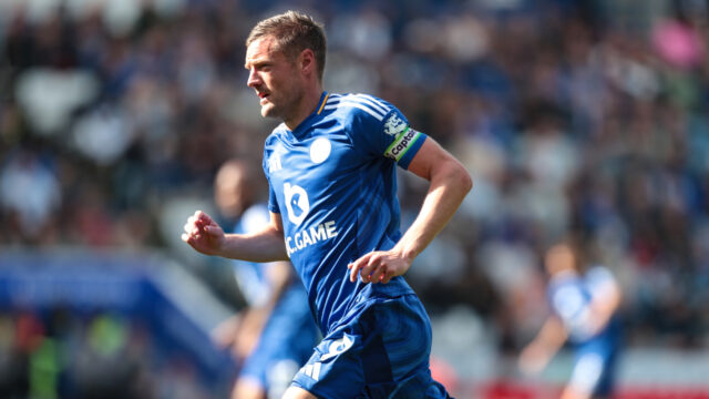 Bývalý hráč žiada Tottenham, aby kúpil legendárnych útočníkov z Leicester City

