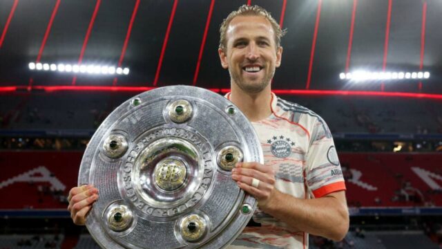 Bývalý útočník Tottenham Harry Kane zdieľa po zdvíhaní titulu Bundesliga

