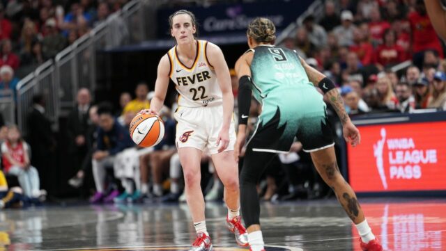 Caitlin Clark zúrivý na kontroverzné bez hovoru pri strate slobody horúčky

