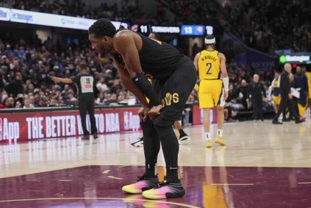 Donovan Mitchell Cavaliers vs Pacers NBA play -off