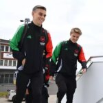 Celý tím Arsenalu k dispozícii na zvládnutie PSG ako kľúčových hráčov, ktorí sa vracajú, ale štyria vylúčili