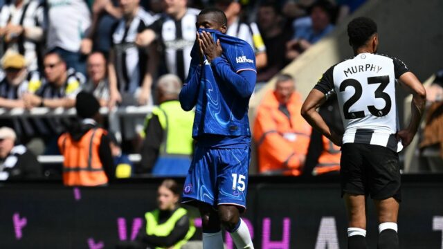 Červená karta Jackson -o opúšťa Chelsea bez útočníka, napriek výdavkom 1 miliardy GBP

