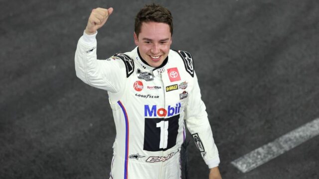 Christopher Bell porazil Joey Logano, aby vyhral preteky NASCAR All-Star Race

