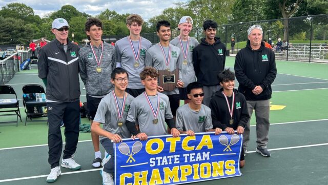 Cincinnati High School Tennis Teams na turnaji tímu OTCA v roku 2025

