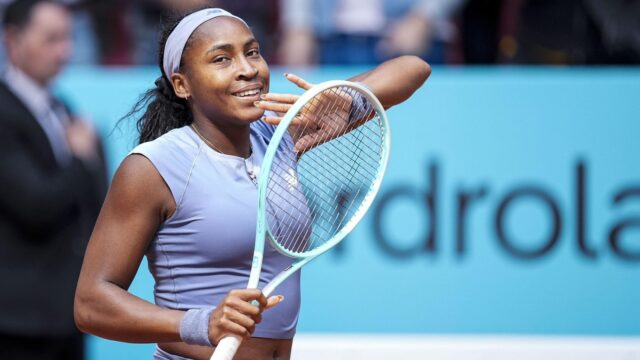 Coco Gauff Hands Iga Swiak je jednou z najhorších porážok, keď americká hviezda zasiahla novú pódium

