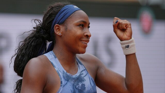Coco Gauff dominuje francúzskym otvoreným zápasom po príchode bez rakety

