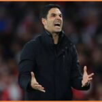Mikel Arteta reaguje počas remízy Arsenal vs. palacio Crystal.
