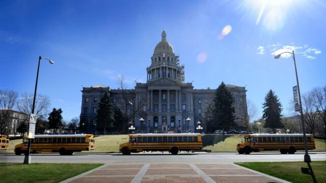 Colorado School District sa sťažuje na transgender atlétov v dievčenských športoch

