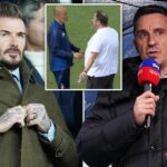 David Beckham tlačí Gary Neville vs Nottingham Forest Row v reakcii na zákaz