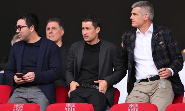 Deco Chats Flick, Szcensny, Ter Stegen, Tersa, De Jong, Arajo, Kome, Ansu, Garcia, Nico Williams

