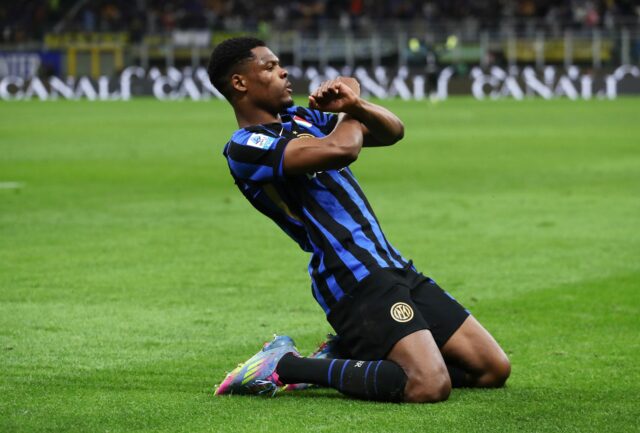 Denzel Dumfries zónovaný v priebehu Como vs Interilan: „tréningový režim“

