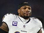 Derrick Henry robí historické kariérne hnutie po senzačných sezónach 2024 s Baltimore Ravens