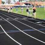Topors sledoval jarnú stopu Maine High School, ktorý stretol biologický muž, ktorý súťažil v dievčenskej divízii, ktorý bol v 800 metrov a 1 600 metrov, aby vyhral.