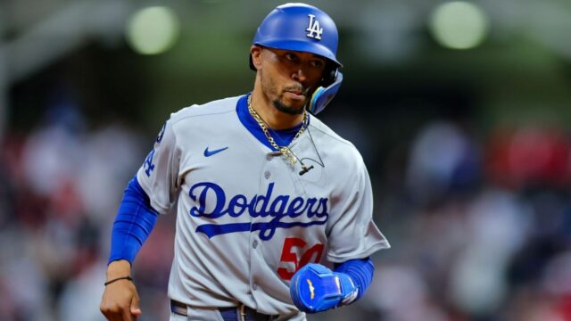 Dodgers's Mookie Betts deň po deň po zranení špičky pri nehode

