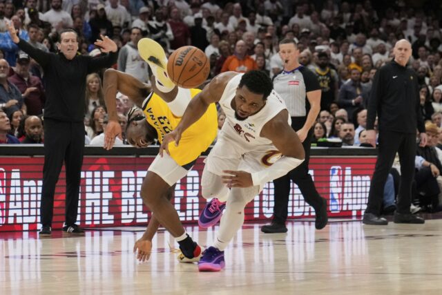 Donovan Mitchell Cavaliers Pacers Game 2 play -off NBA