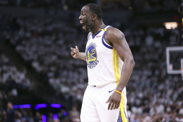 NBA v stredu udelila pokutu za Draymond Green 50 000 dolárov od Golden State Warriors, aby spochybnila integritu herných úradníkov počas zápasu 3 semifinále západnej konferencie.