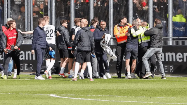 Dvaja priaznivci čelia rozkazom bingingu na škaredé scény pre Az alkmaar

