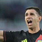 Emi Martinez objasnil myšlienky s duom mužom utd s klubom v červenej upozornení