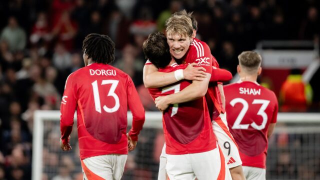 United si rezervovali svoje miesto vo finále v Old Trafford