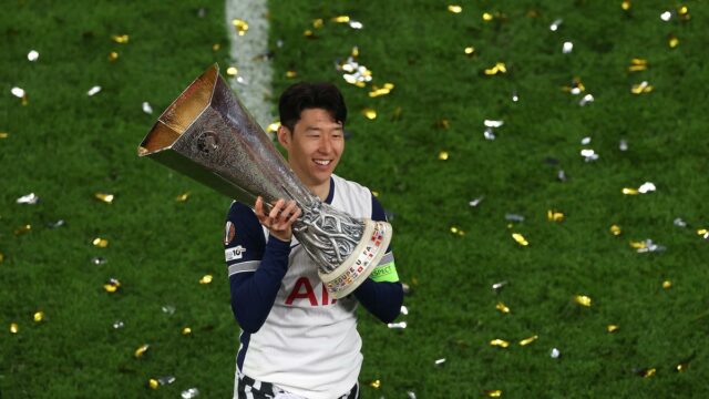 Europa League - UEFA Final sa ospravedlňuje za dokončenie medailí po Tottenham v Man United

