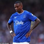 Everton spustil Ashley Young 39 rokov za službou Two Seasons