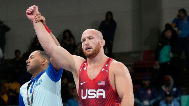 Ex-olympijský zápasník Kyle Snyder pokuta po zatknutí prostitúcie

