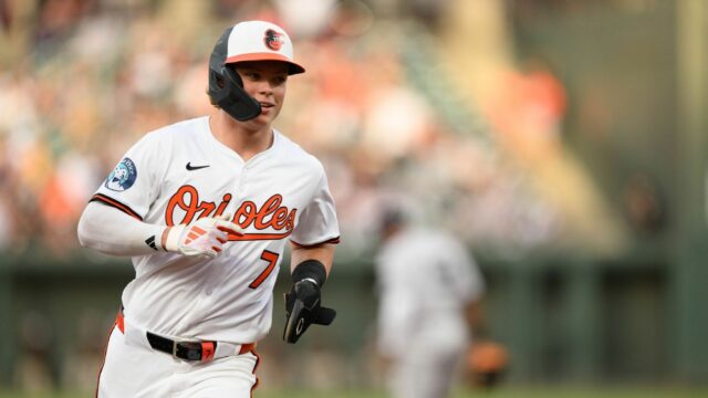 Fantasy Baseball Wire Vzdanie: Prečo súhlasiť s jednou hviezdou na vzostupe, keď môžete mať dve?

