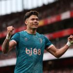 Fanúšikovia Arsenalu fajčia, keď sa brána Bournemouth Victory Gate v Emirates môže stáť po dlhej recenzii VAR