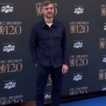 Kiernan Dewsbury-Hall bol zosmiešňovaný za výber oblečenia na cene Chelsea na konci sezóny