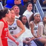 Angel Reese videl, že konkurent WNBA Caitlin Clark hľadí po tom, čo urobil hodenie troch bodov