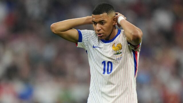 Francúzsko frustrovalo Real Madrid nad Kylian Mbappe postoj

