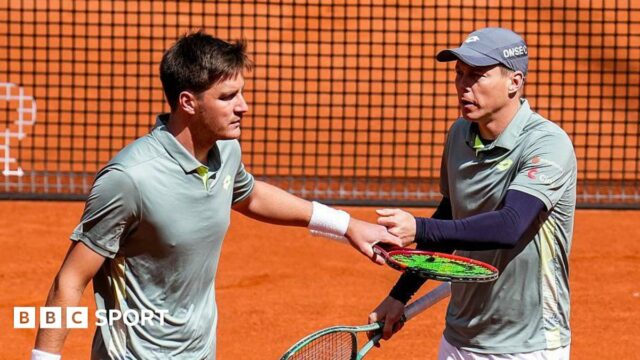 Henry Patten and Harri Heliovaara in action at the Hamburg Open