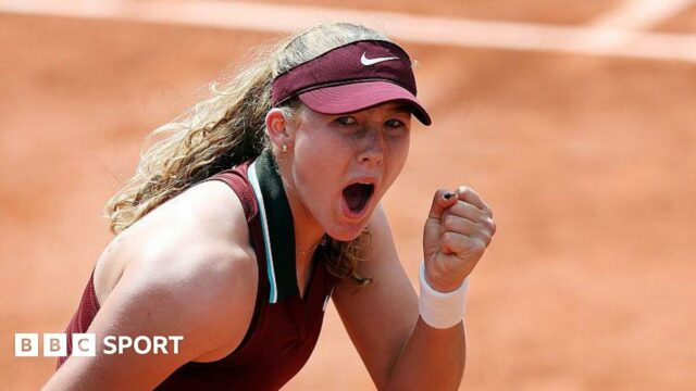 Mirra Andreeva celebrating
