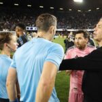 Furious Lionel Messi uložený z červenej karty Bruce Arena
